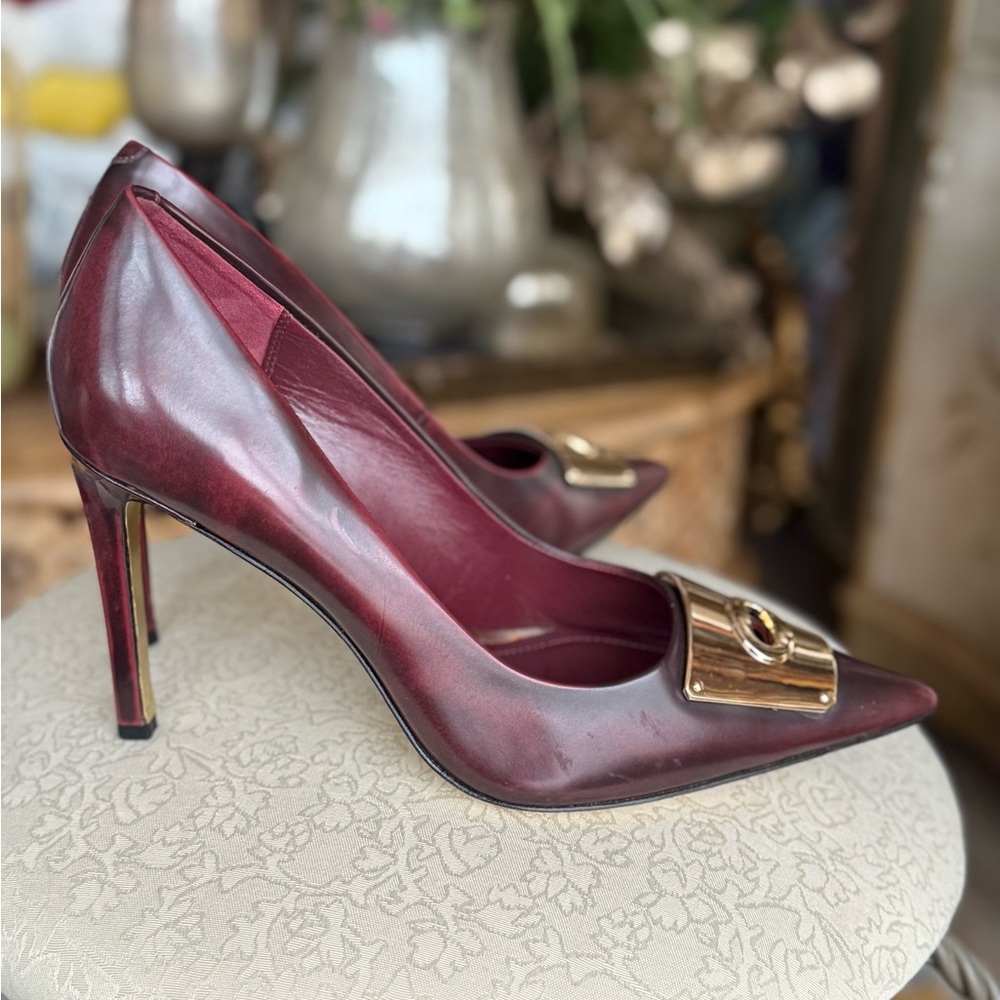 Vintage COACH leather Burgundy Stiletto Heels pumps gold detail - Picture 8 of 11